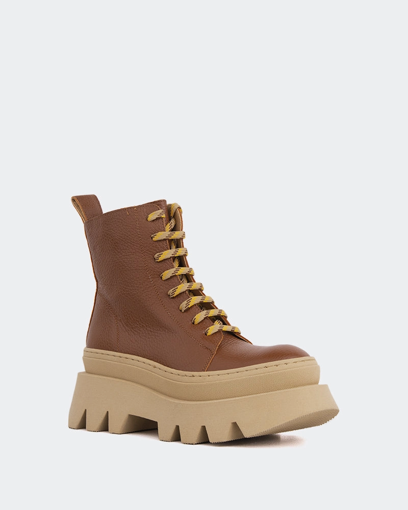 Bianchi Camel Leather Utility Style Lightweight Frame