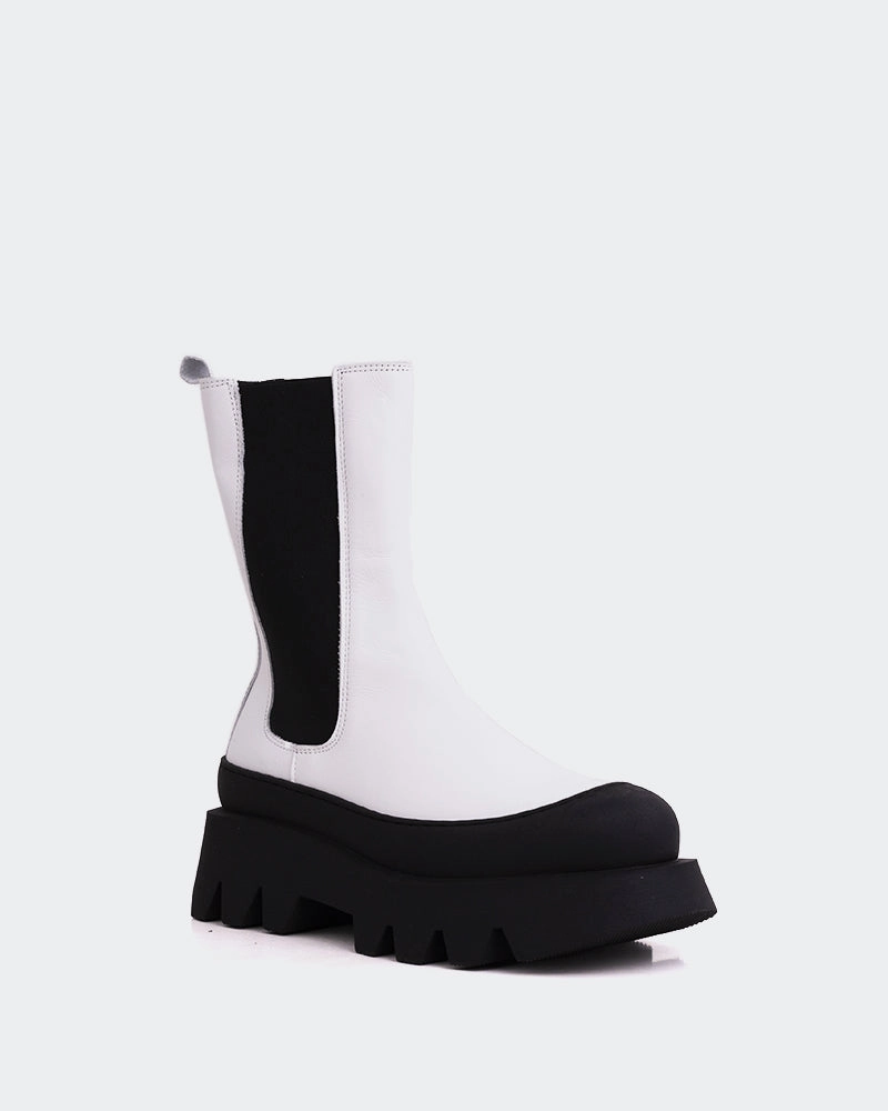 Cranbrook White Leather Insulated Cold Climate Quick Drying Hiking Trails