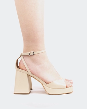 Compact Fit Beach Sandals Pujol, Vanilla Leather/Cuir Vanille