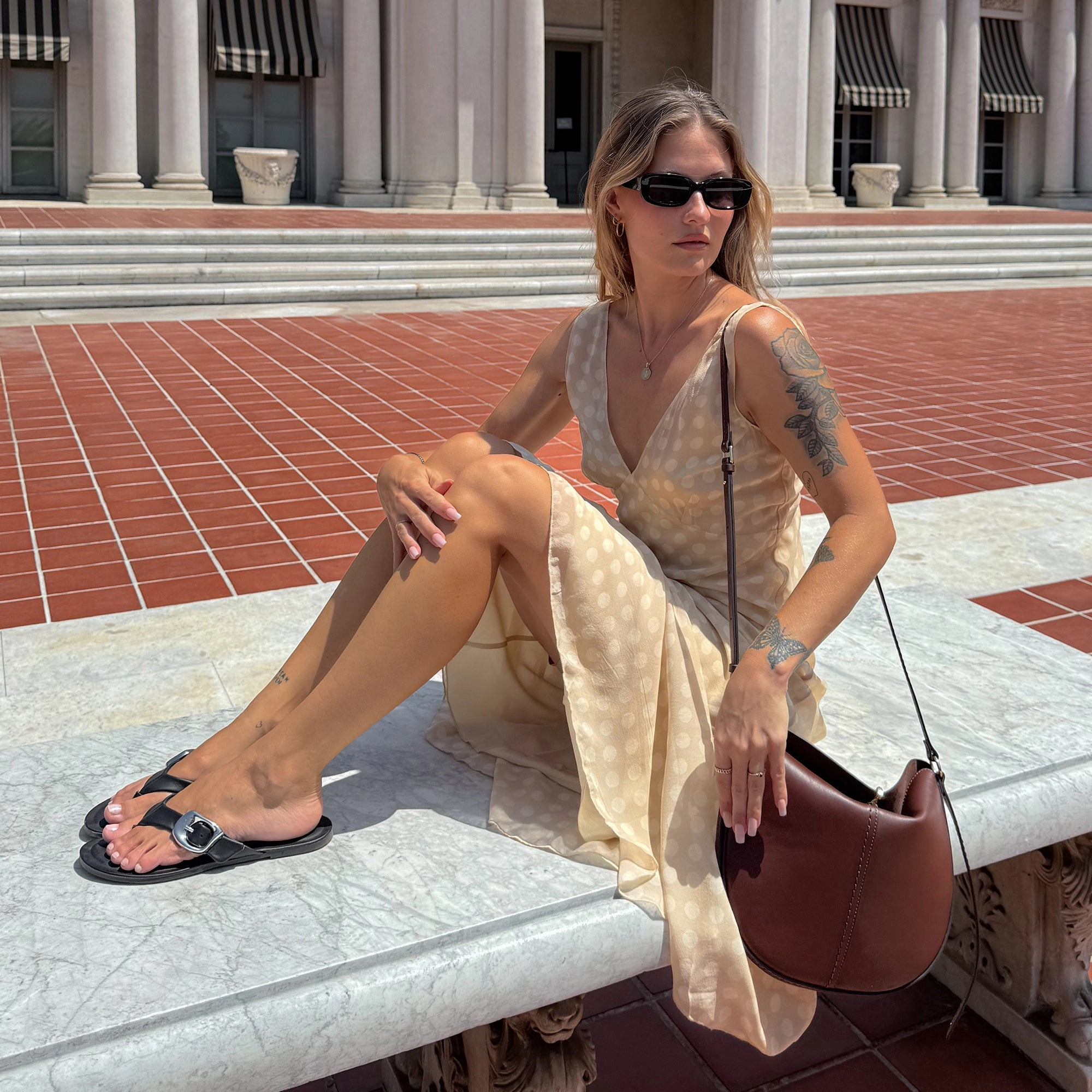 ROSSA SANDALS BLACK LEATHER seniors - specific features