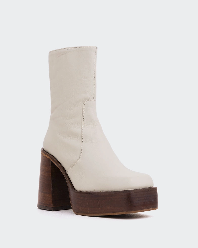 Slip Resistant Rough Trail Hiker Anti Odor Cold Climate Wicked Off White Leather