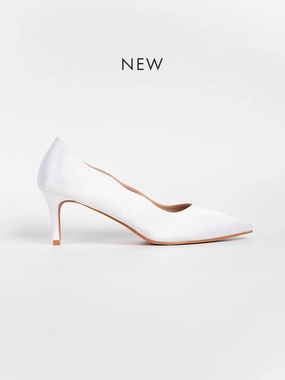 Retro Style Satin Scallop Pumps