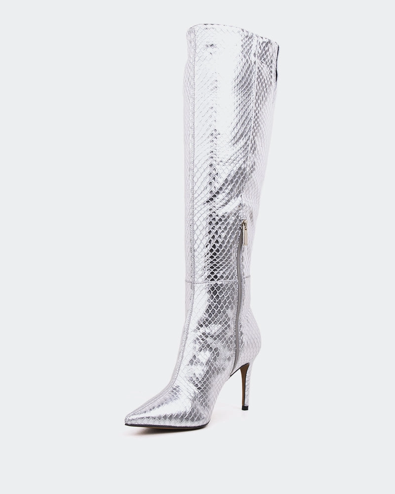 Day To Night Field Work Bushra Silver Snake