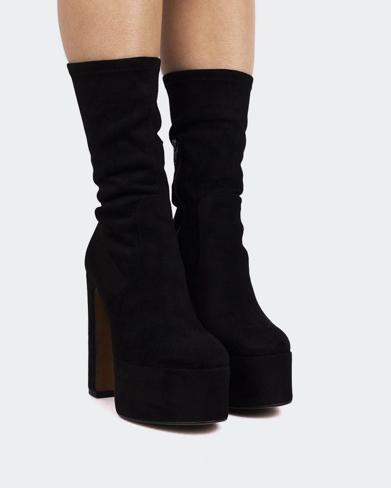 Run Errand Dixie Black Suede Stretch