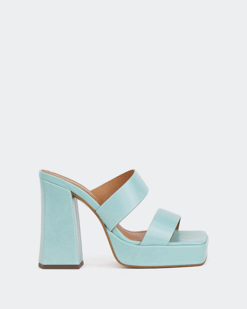 Jinx Blue Leather/Cuir Bleu Fashion-Forward Design