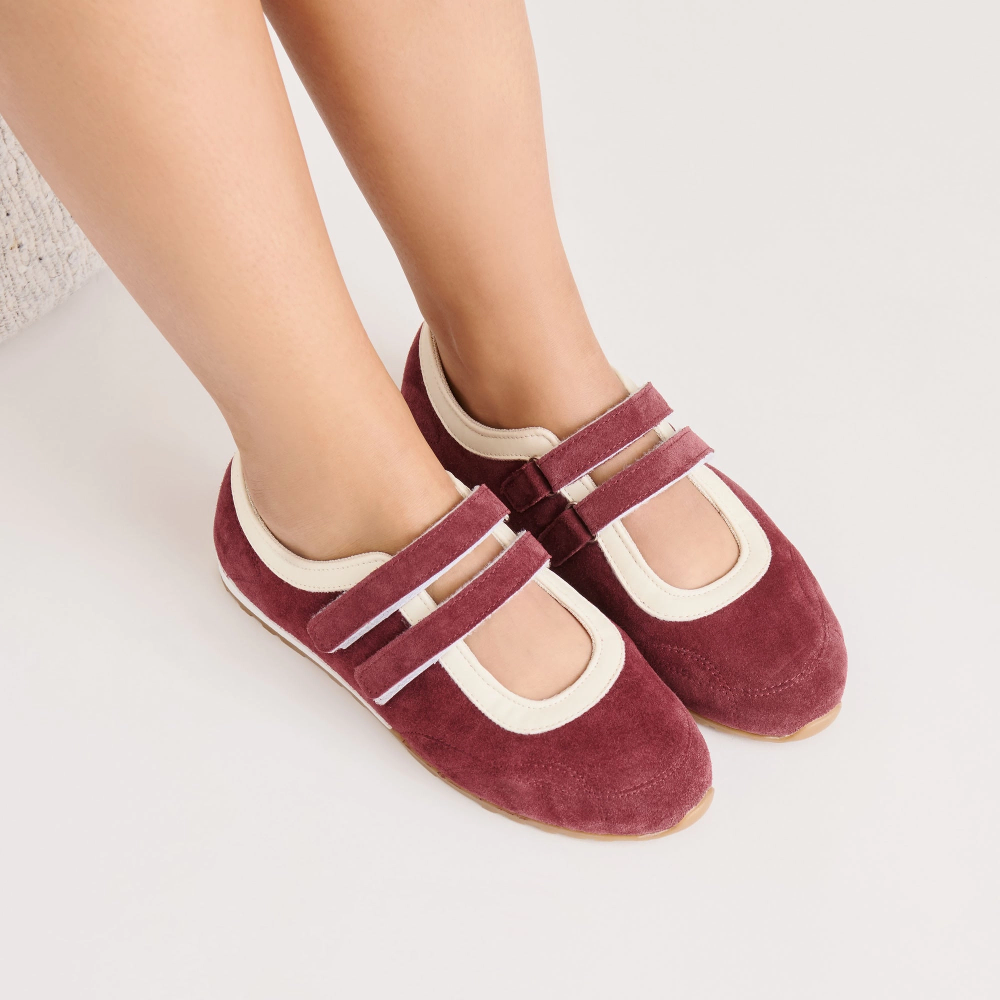 SWAN SNEAKERS BURGUNDY SUEDE Reliable Sole Seamless Internal Lining