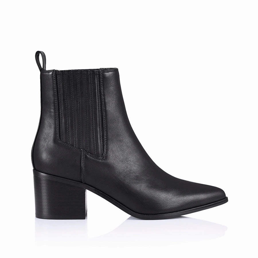 Urban Fashion Fillipin Chelsea Ankle Boots - Black Softee