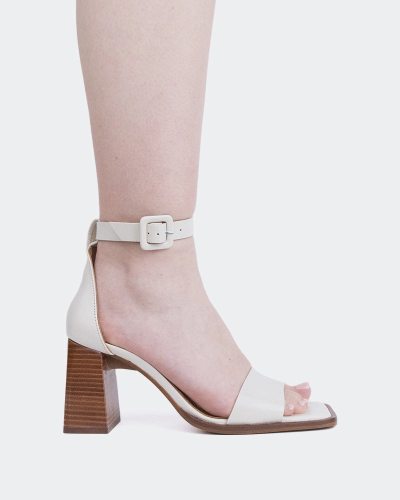 Vertigo, Off White Leather/Cuir Blanc Cass?? active seniors casual wearers