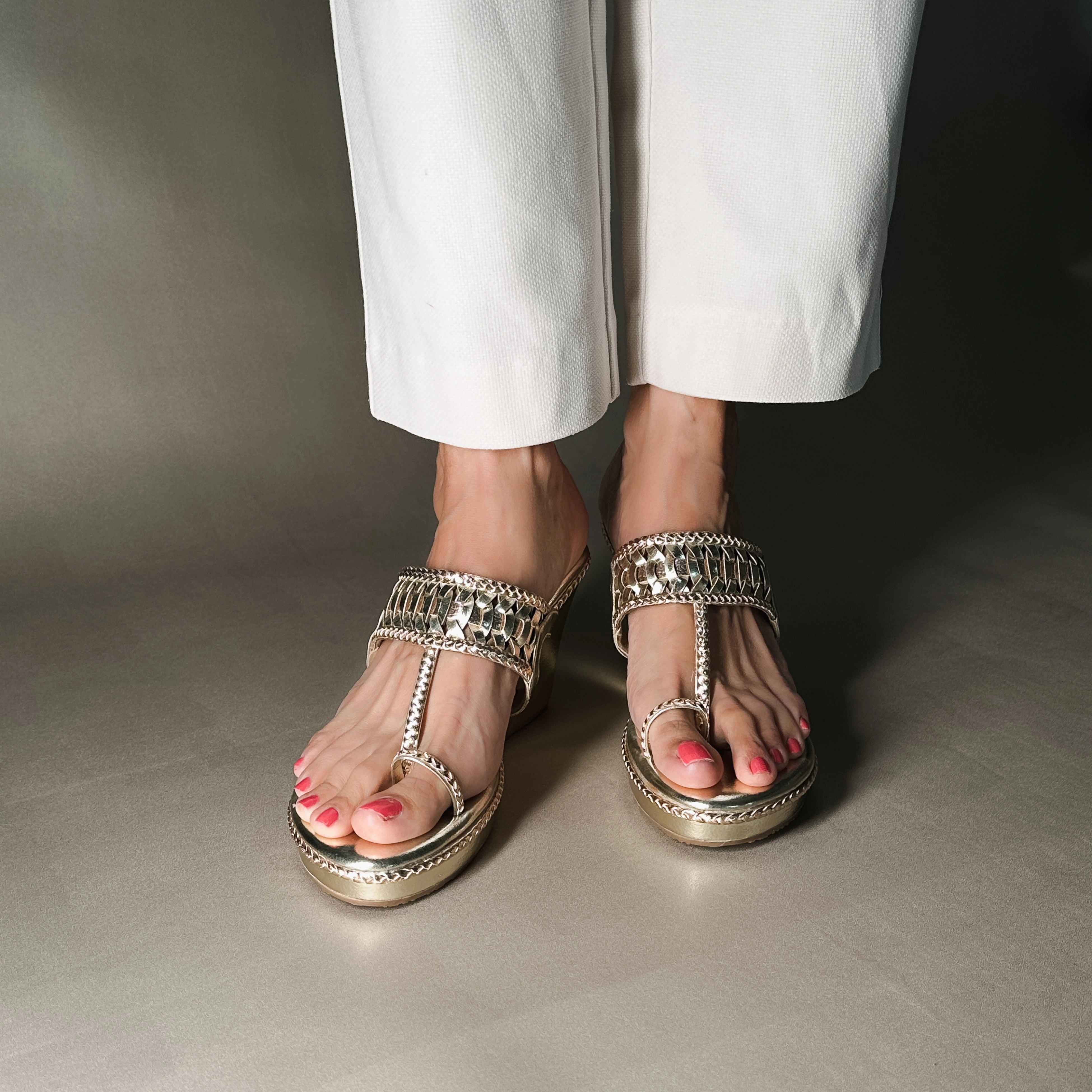 AISHA- ROSE GOLD KOLHAPURIS tassel Ultra Grip Tread Design