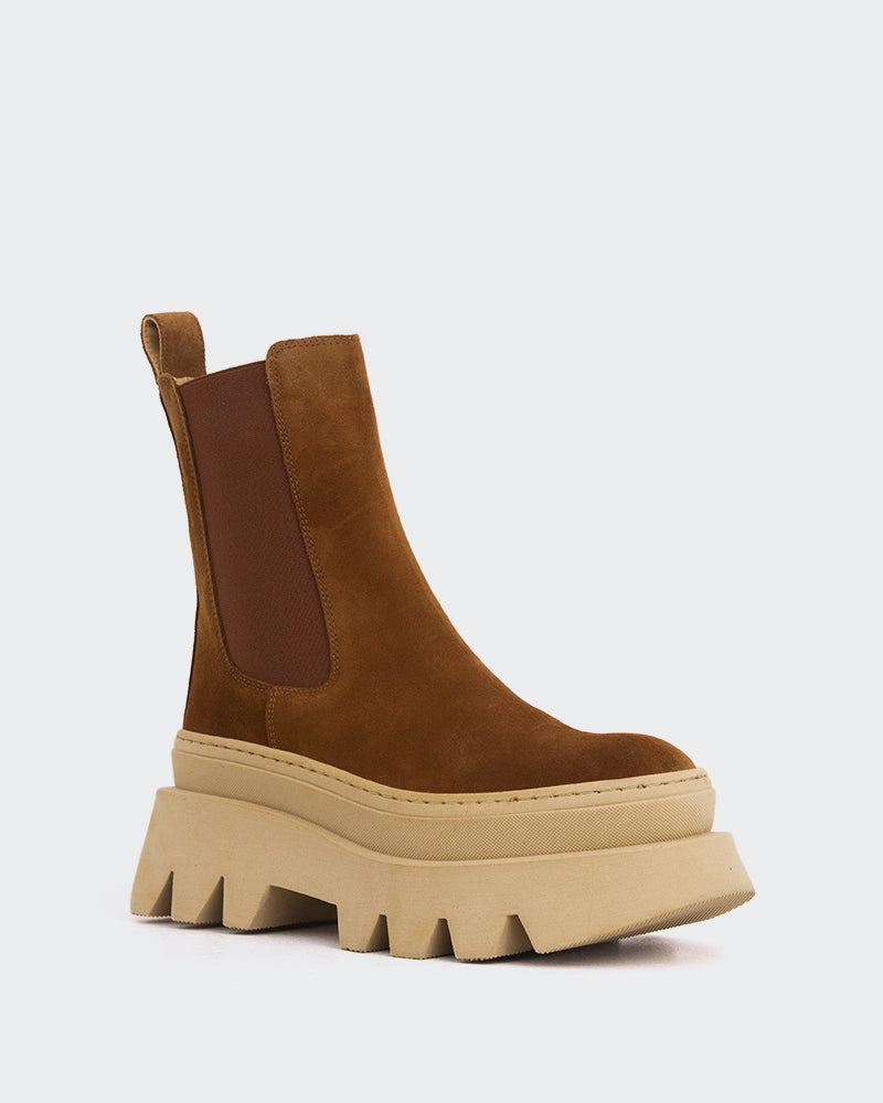 Wolfe Camel Suede Quick-Dry
