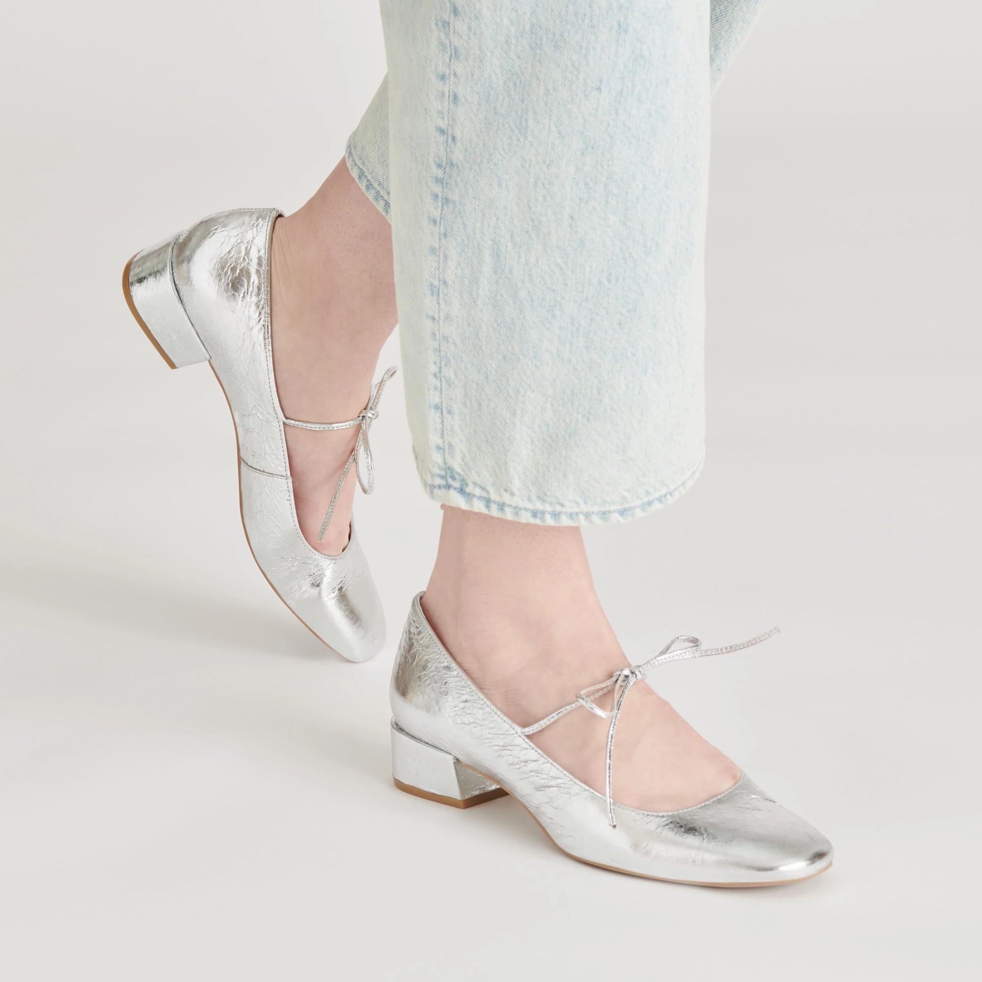 Dynamic silhouette Ankle Support Design ARDIEN HEELS SILVER CRINKLE PATENT